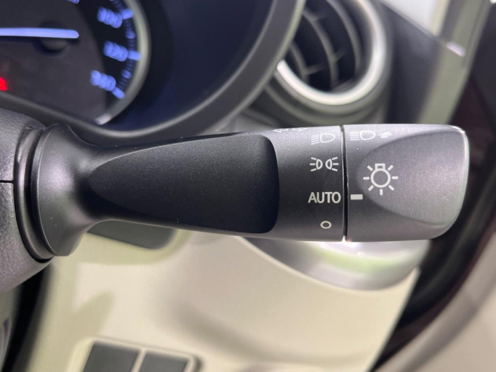 2016 Daihatsu Cast DBA-LA260S (UW-6a3210812b42c)[11]