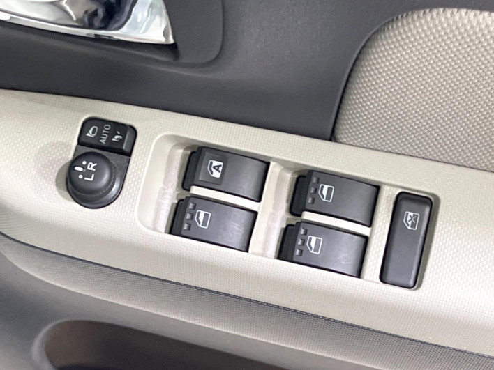 2018 Daihatsu Mira Tocot DBA-LA550S (UW-6a32108d489b3)[7]