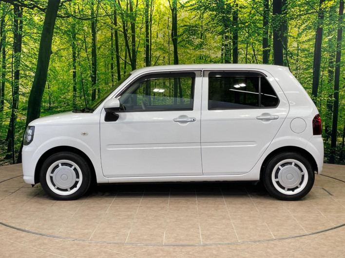 2022 Daihatsu Mira Tocot 5BA-LA550S (UW-6a32108dba954)[12]