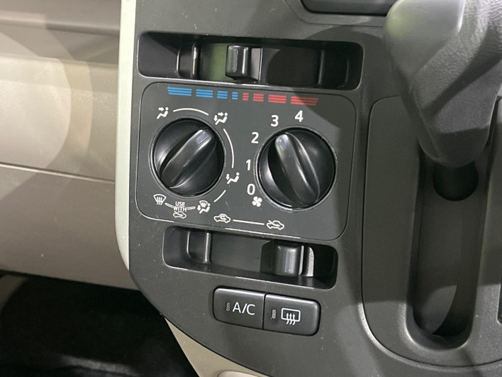 2014 Daihatsu Tanto DBA-LA600S (UW-6a32108fd0193)[24]