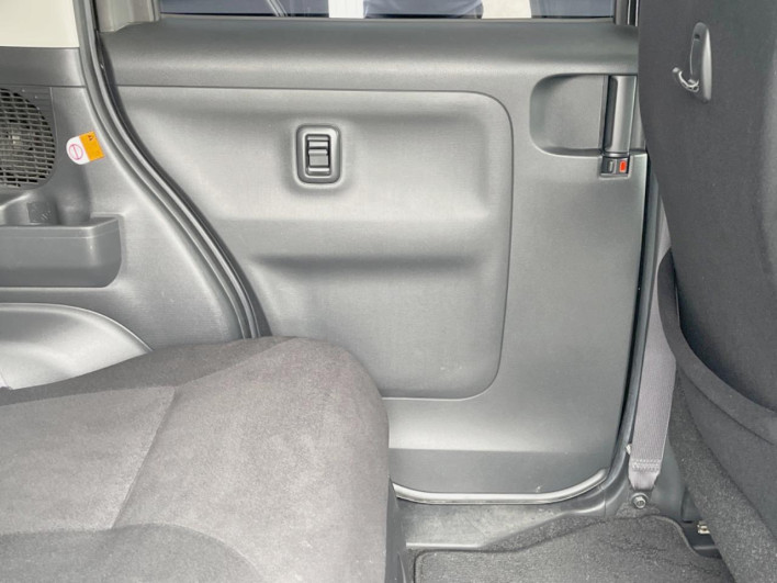 2018 Daihatsu Move Canbus DBA-LA800S (UW-6a32109e31b0c)[8]