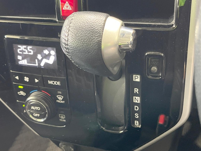 2017 Toyota Roomy DBA-M900A (UW-6a3210aabe193)[24]
