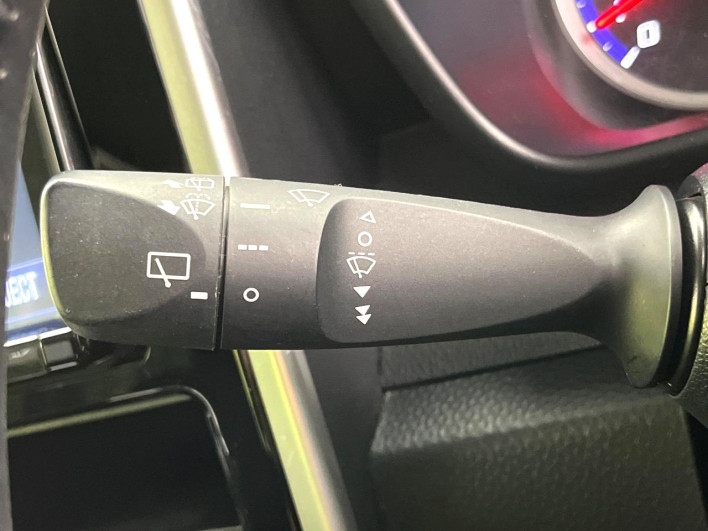 2017 Toyota Roomy DBA-M900A (UW-6a3210ab0ea11)[14]