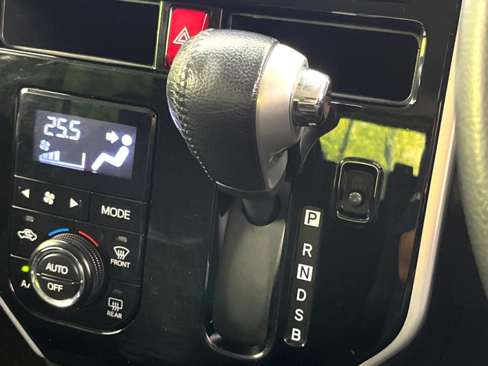 2017 Toyota Roomy DBA-M900A (UW-6a3210ab0ea11)[24]