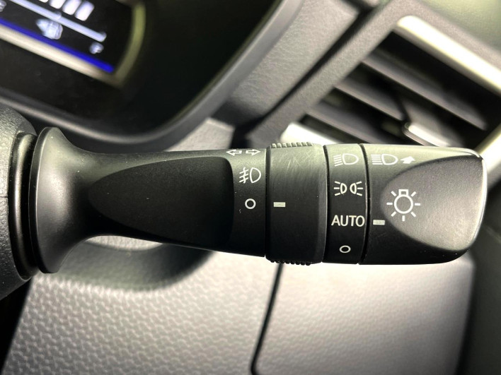 2017 Toyota Roomy DBA-M900A (UW-6a3210ab0ea11)[13]