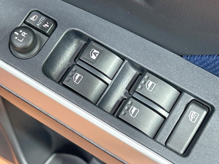 2018 Toyota TANK DBA-M900A (UW-6a3210ad768f9)[28]