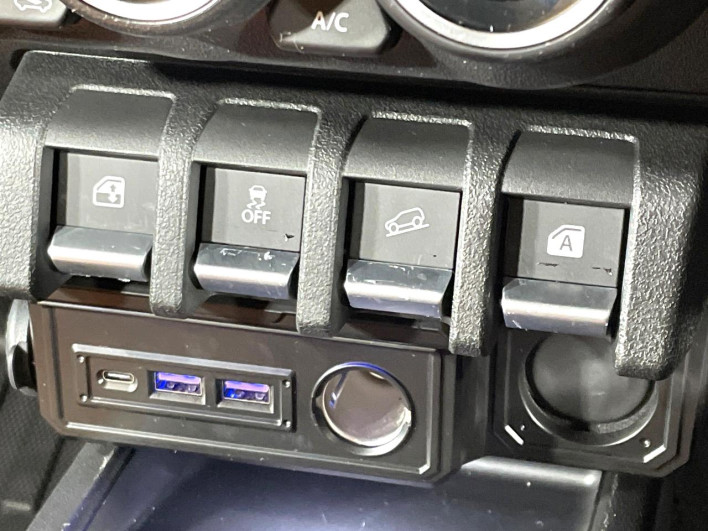 2025 Suzuki Jimny Nomad 3BA-JC74W (UW-6a3210bc8656e)[22]