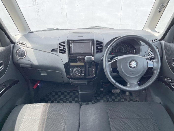 2011 Suzuki Palette SW CBA-MK21S (UW-6a3210d2520d8)[18]