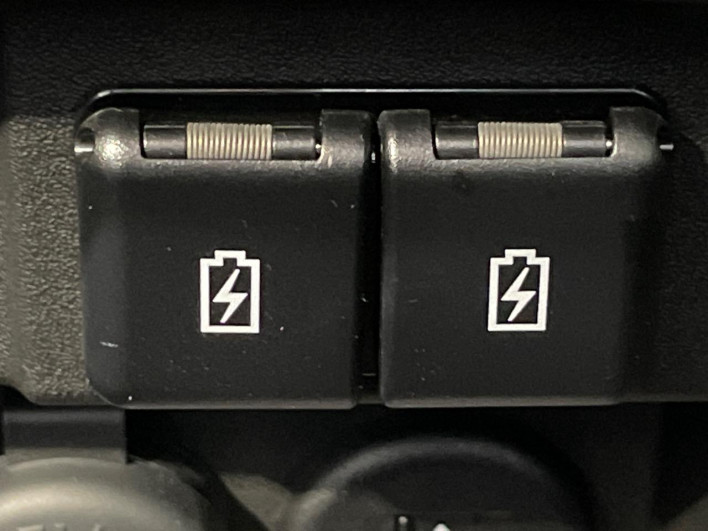 2021 Suzuki Spacia Custom 5AA-MK53S (UW-6a3210db52258)[24]