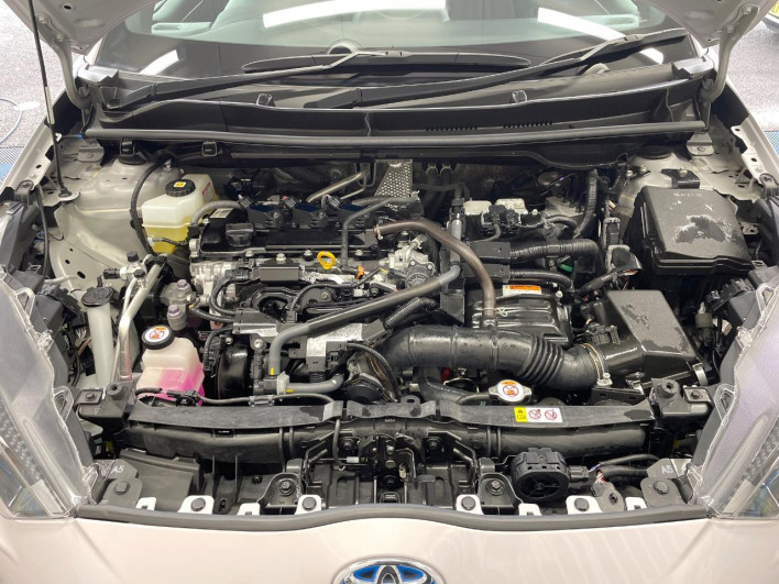 2021 Toyota Yaris 6AA-MXPH10 (UW-6a32110879d88)[4]