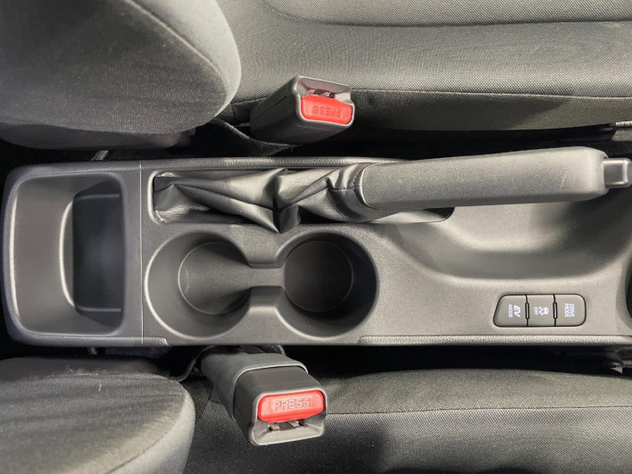 2021 Toyota Yaris 6AA-MXPH10 (UW-6a32110879d88)[19]