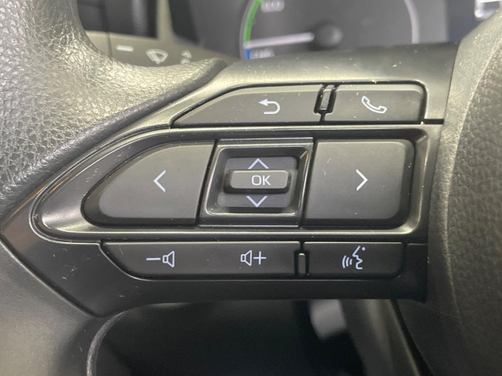 2021 Toyota Yaris 6AA-MXPH10 (UW-6a32110879d88)[25]