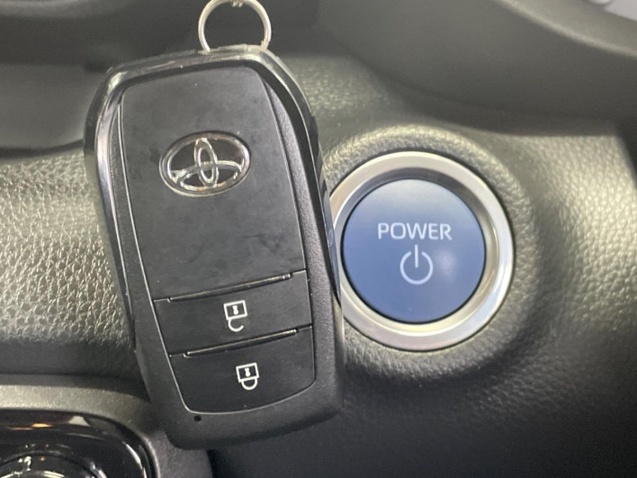 2021 Toyota Yaris 6AA-MXPH10 (UW-6a32110879d88)[29]