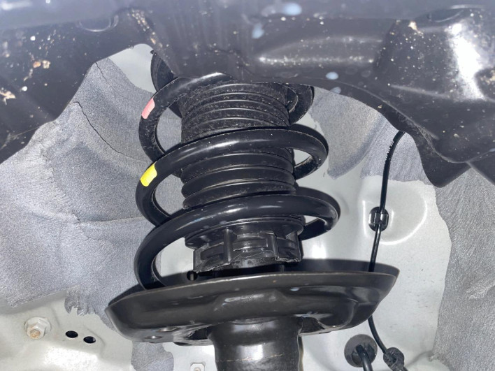 2021 Toyota Yaris 6AA-MXPH10 (UW-6a32110879d88)[12]