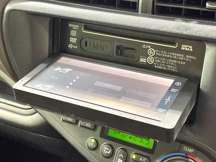 2012 Toyota Aqua DAA-NHP10 (UW-6a32112fc22be)[17]