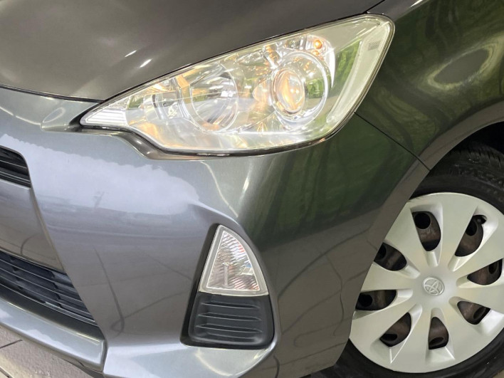 2013 Toyota Aqua DAA-NHP10 (UW-6a321130ad91a)[8]