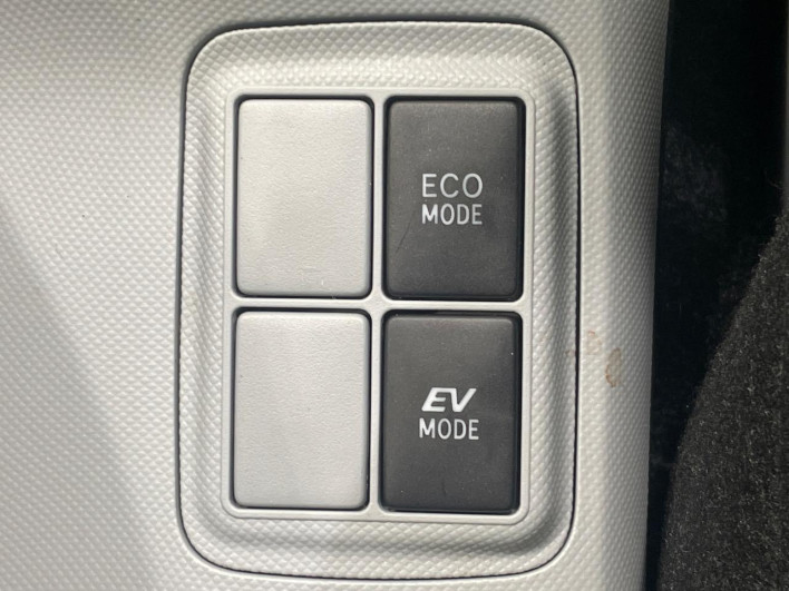 2014 Toyota Aqua DAA-NHP10 (UW-6a3211313aadd)[6]