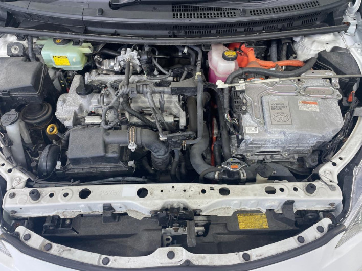 2014 Toyota Aqua DAA-NHP10 (UW-6a3211313aadd)[25]