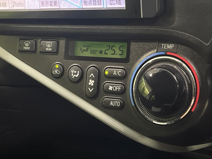 2014 Toyota Aqua DAA-NHP10 (UW-6a3211313aadd)[7]