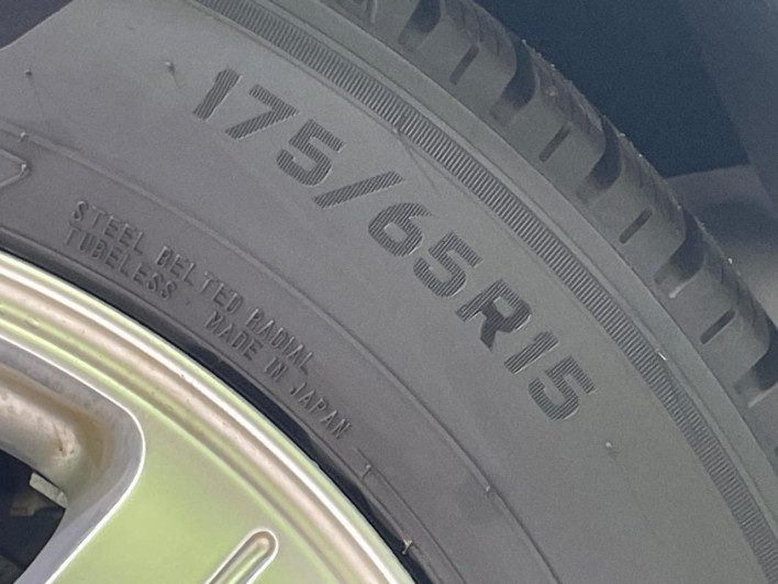 2014 Toyota Aqua DAA-NHP10 (UW-6a3211313aadd)[29]