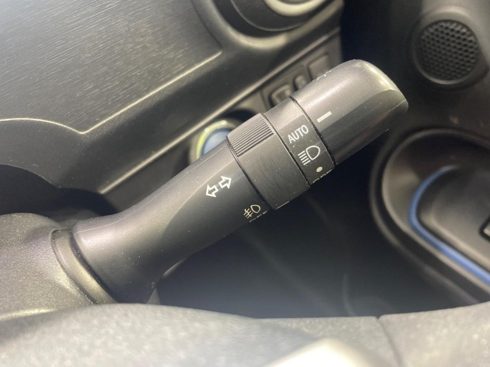 2014 Toyota Aqua DAA-NHP10 (UW-6a3211313aadd)[18]
