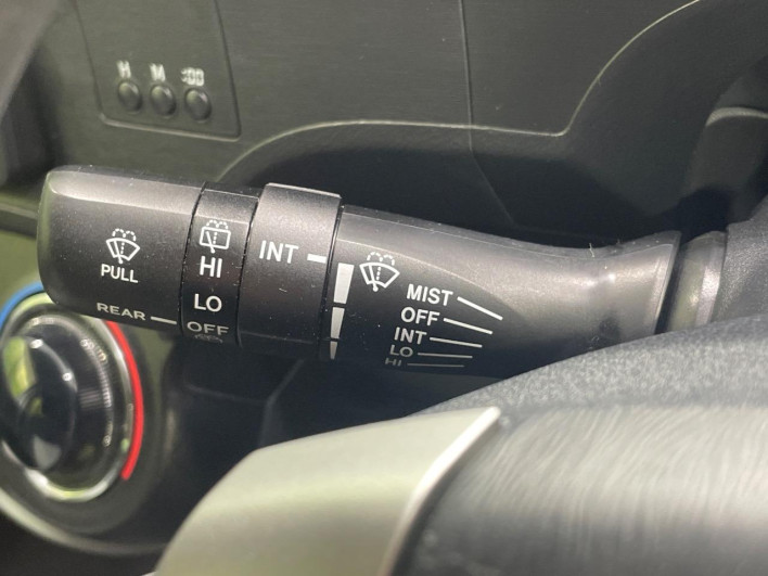 2014 Toyota Aqua DAA-NHP10 (UW-6a3211313aadd)[19]