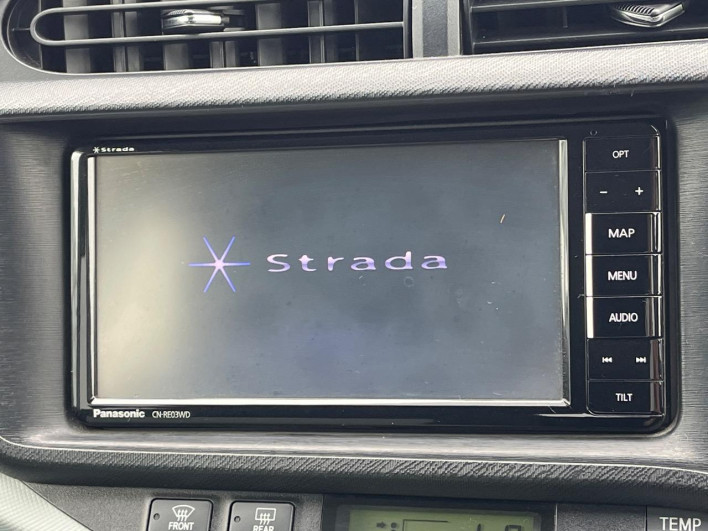 2014 Toyota Aqua DAA-NHP10 (UW-6a3211372352e)[4]