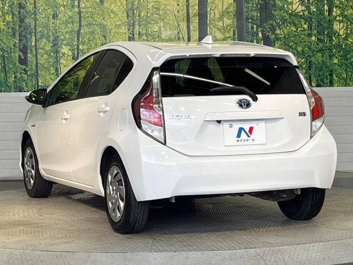 2015 Toyota Aqua DAA-NHP10 (UW-6a321137dd68c)[7]