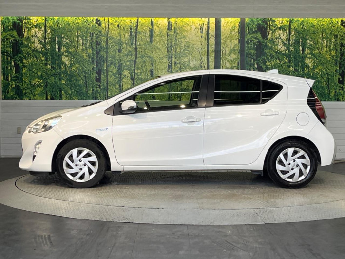 2015 Toyota Aqua DAA-NHP10 (UW-6a321137dd68c)[6]