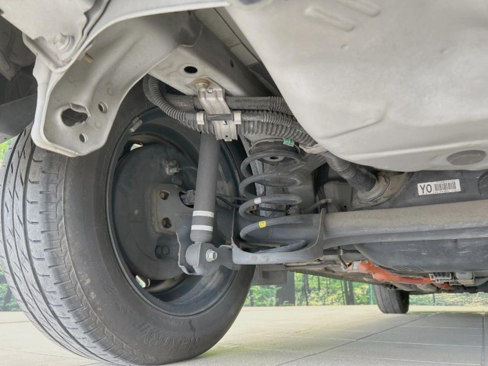 2015 Toyota Aqua DAA-NHP10 (UW-6a321138bfb95)[18]