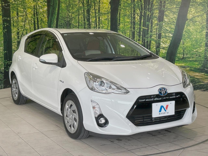 2015 Toyota Aqua DAA-NHP10 (UW-6a321138bfb95)[9]