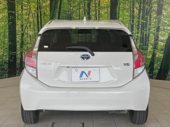 2015 Toyota Aqua DAA-NHP10 (UW-6a321138bfb95)[26]