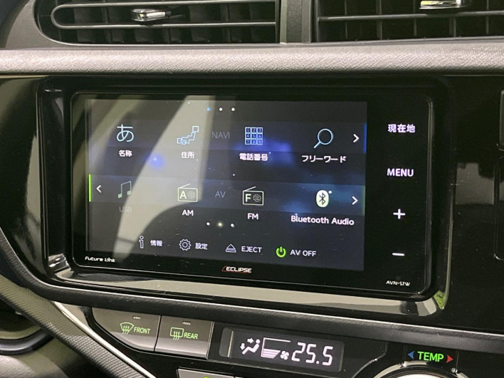 2016 Toyota Aqua DAA-NHP10 (UW-6a32113a31783)[29]