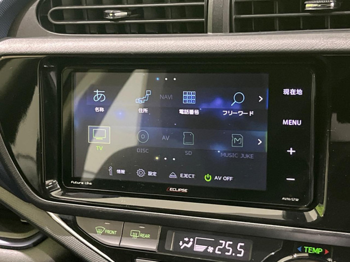 2016 Toyota Aqua DAA-NHP10 (UW-6a32113a31783)[28]