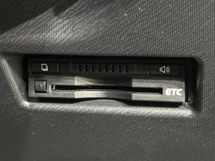 2016 Toyota Aqua DAA-NHP10 (UW-6a32113a31783)[19]