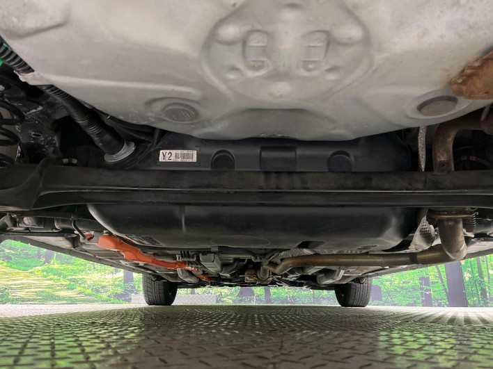 2016 Toyota Aqua DAA-NHP10 (UW-6a32113a31783)[9]