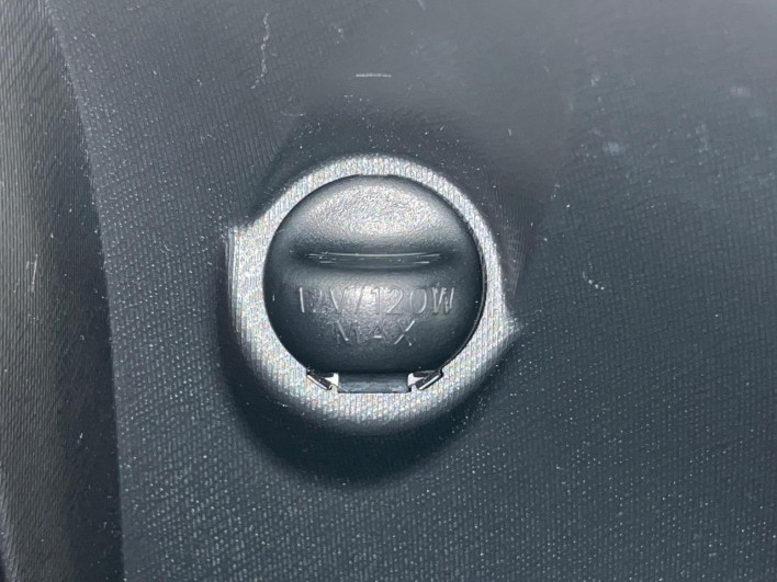 2016 Toyota Aqua DAA-NHP10 (UW-6a32113a31783)[21]