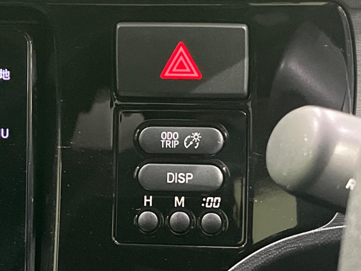 2016 Toyota Aqua DAA-NHP10 (UW-6a32113a31783)[26]