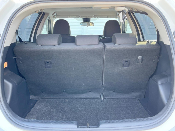 2018 Toyota Aqua DAA-NHP10 (UW-6a32113cb82df)[18]