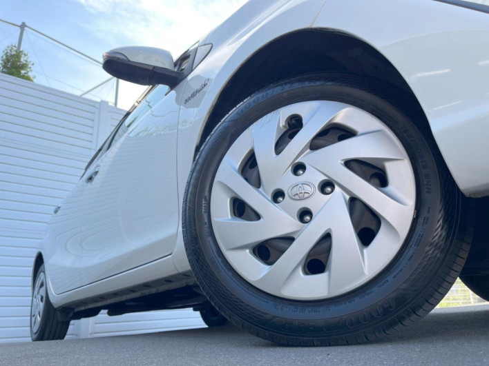 2018 Toyota Aqua DAA-NHP10 (UW-6a32113cb82df)[8]
