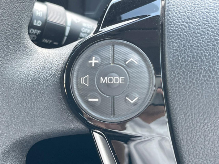 2018 Toyota Aqua DAA-NHP10 (UW-6a32113cb82df)[27]