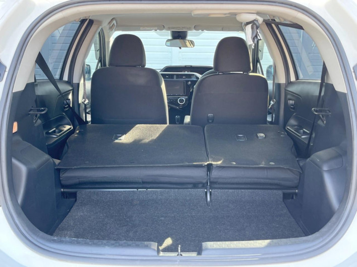 2018 Toyota Aqua DAA-NHP10 (UW-6a32113cb82df)[19]