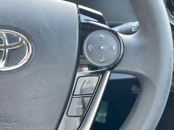 2018 Toyota Aqua DAA-NHP10 (UW-6a32113cb82df)[26]