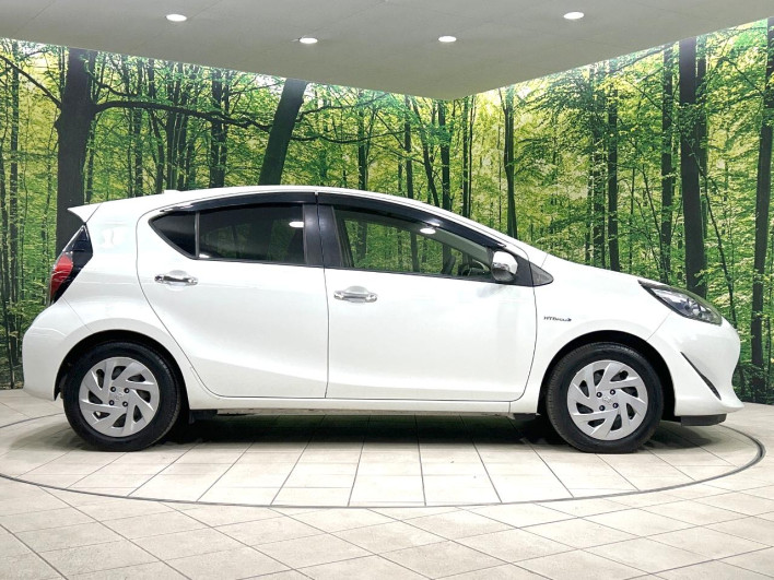 2018 Toyota Aqua DAA-NHP10 (UW-6a32113e0c02c)[26]