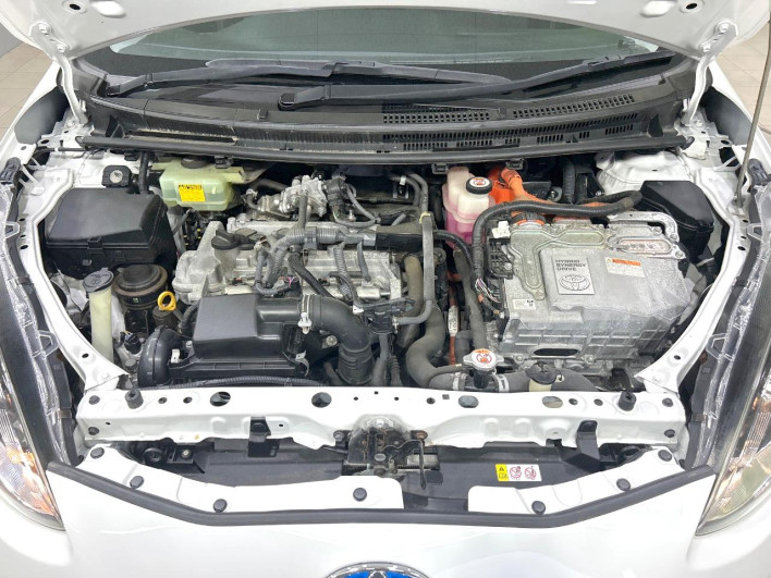 2018 Toyota Aqua DAA-NHP10 (UW-6a32113e0c02c)[16]