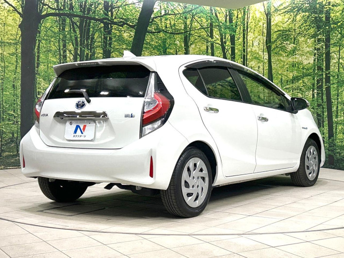 2018 Toyota Aqua DAA-NHP10 (UW-6a32113e0c02c)[27]