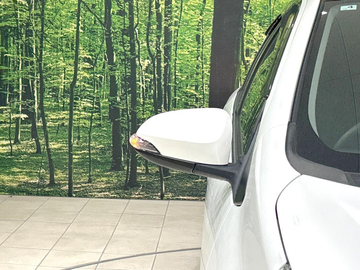 2018 Toyota Aqua DAA-NHP10 (UW-6a32113e0c02c)[22]