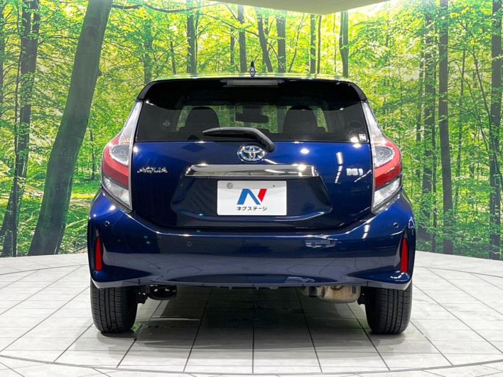 2019 Toyota Aqua DAA-NHP10 (UW-6a32113f62630)[12]