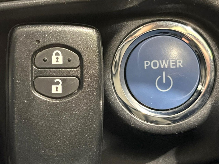2019 Toyota Aqua DAA-NHP10 (UW-6a32113f62630)[23]