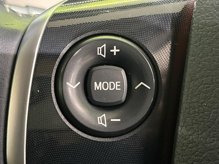 2016 Toyota Sienta DAA-NHP170G (UW-6a3211409d549)[22]